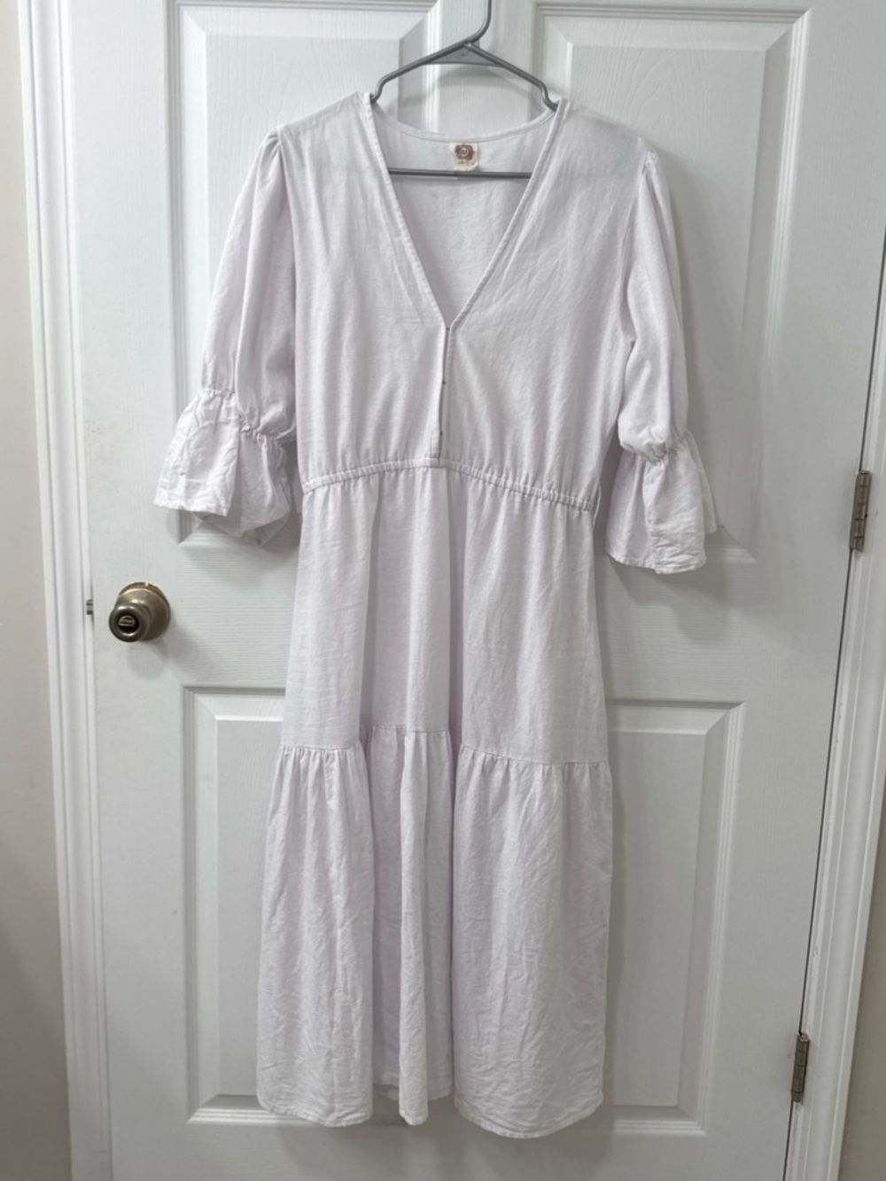 Women's Light Lavender V-Neck Tiered Midi Dress with Puff Sleeves